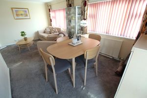 Lounge/Diner- click for photo gallery
